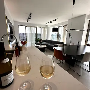 https://sky-tower-one.bruges-hotels.info